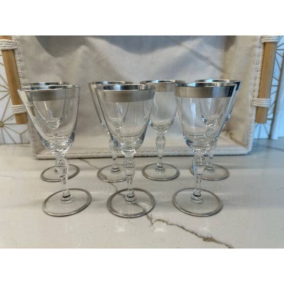 Vintage Dorothy Thorpe-Style Silver Band Cordial Glasses – Set of 7 - Picture 2 of 6